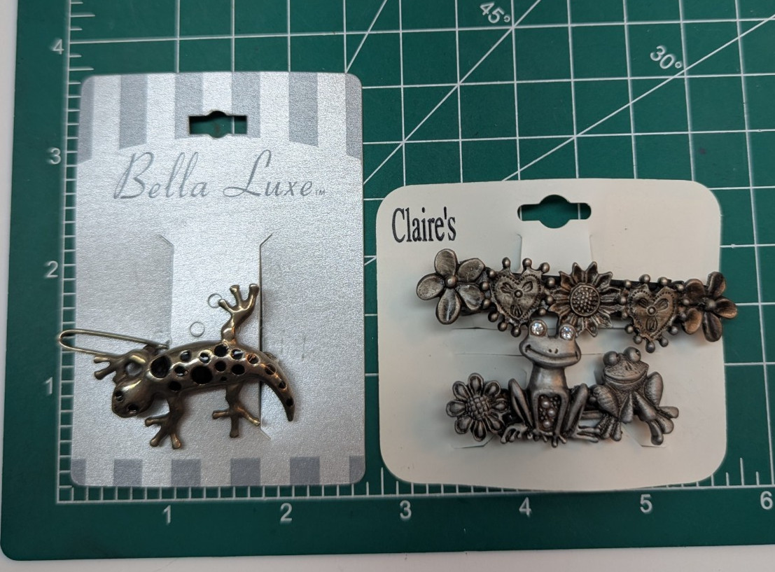 LOT OF 2 Hair Clip Hair Barrette Frog Flowers Lizard Bella Lux Claire’s NOS