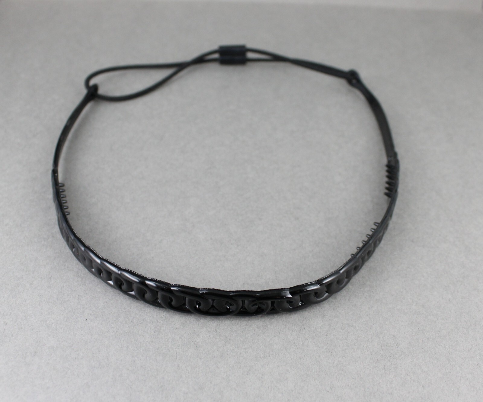 Black circle chain link jelly skinny narrow headband soft stretch grip teeth