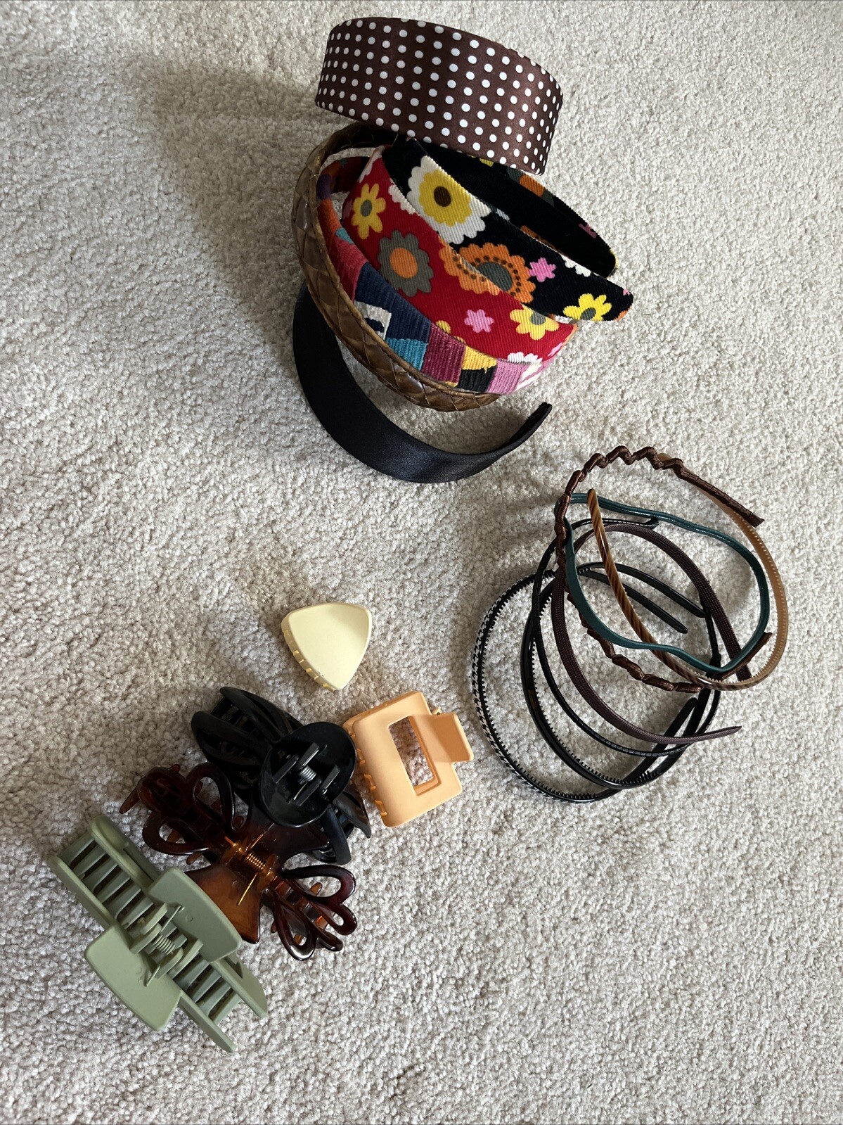 Lot of 18 Hair Accessory Headbands Fabric, Print, Solid, Skinny, Hair Clips GUC