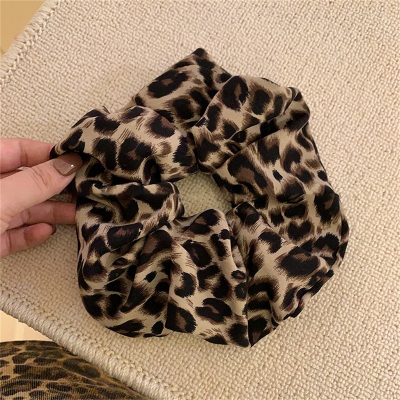 Fashionable Leopard Hair Bands Hair Accessories For Casual And Travel Looks