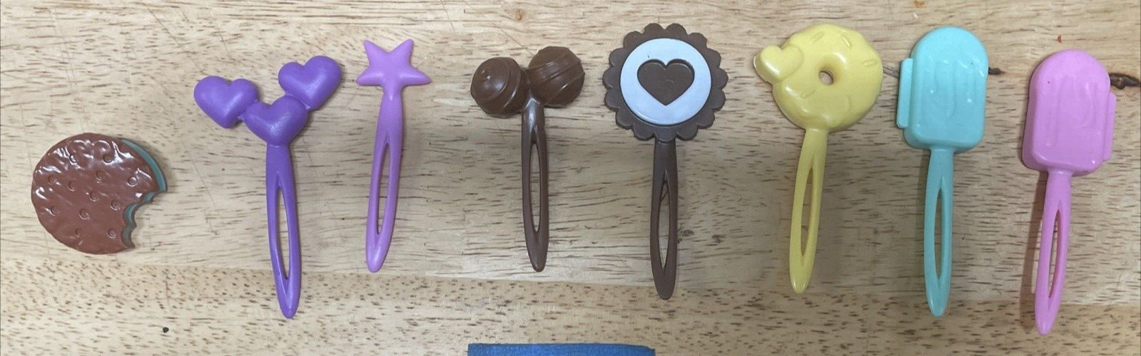 Lot Of 8 Fun Hair Accessories (FC115-2Q3500