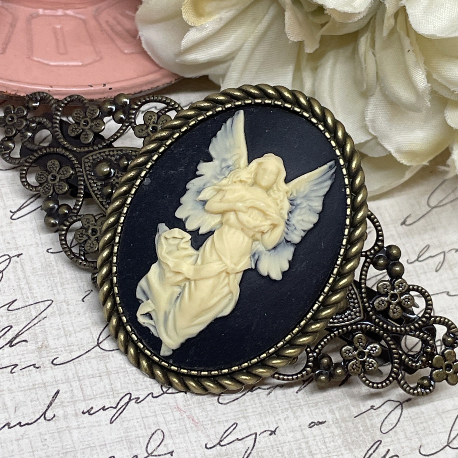 Blavk White Angel VALENTINE Gift Mom Wife Bride Cameo Pin Hair Clip Jewelry Comb