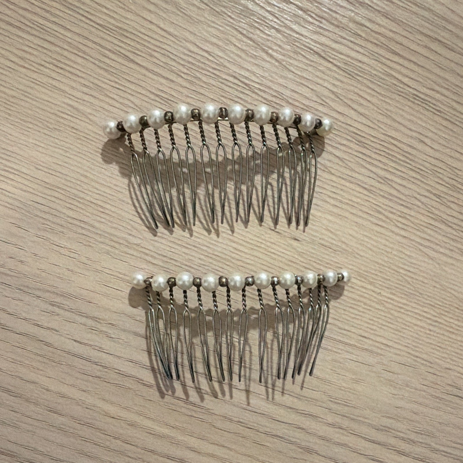 Set of 2 Silver Tone Metal Faux Pearl Beaded Hair Combs Classic Formal vintage