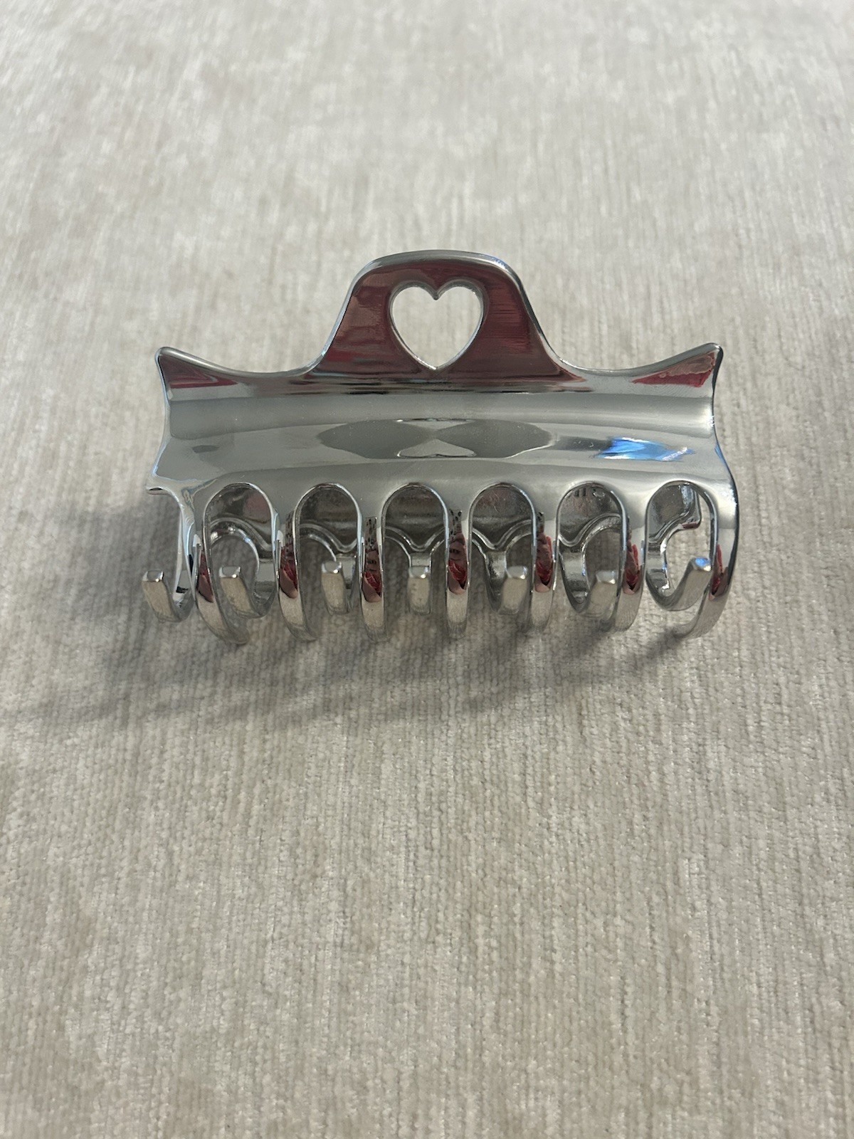 Emi Jay Heartbreaker Clip in Metallic Silver