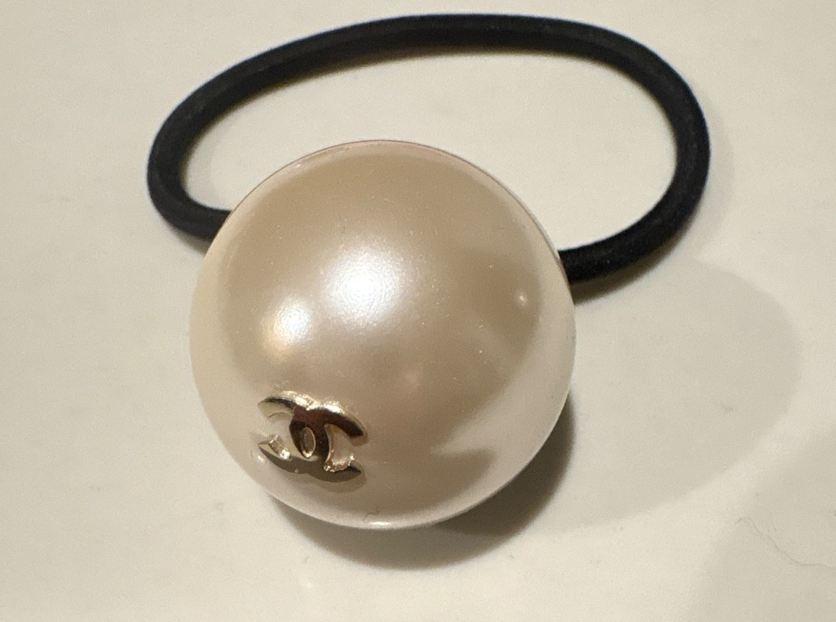 CHANEL CC Logo Pearl Hair Elastic Large Faux Pearl 28mm Gold Black Auth
