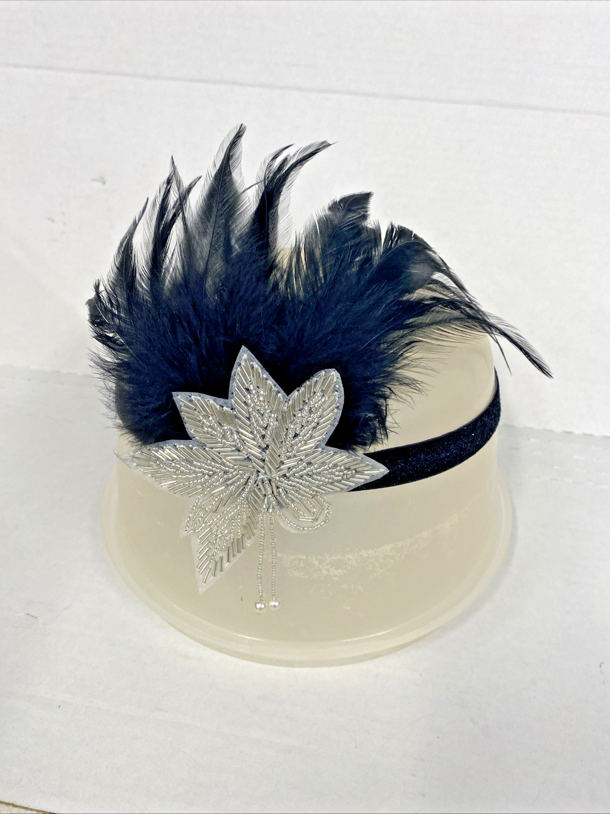 1920s FLAPPER Headpiece Mesh Feathers BEADS on a Headband Headwear stretch EUC