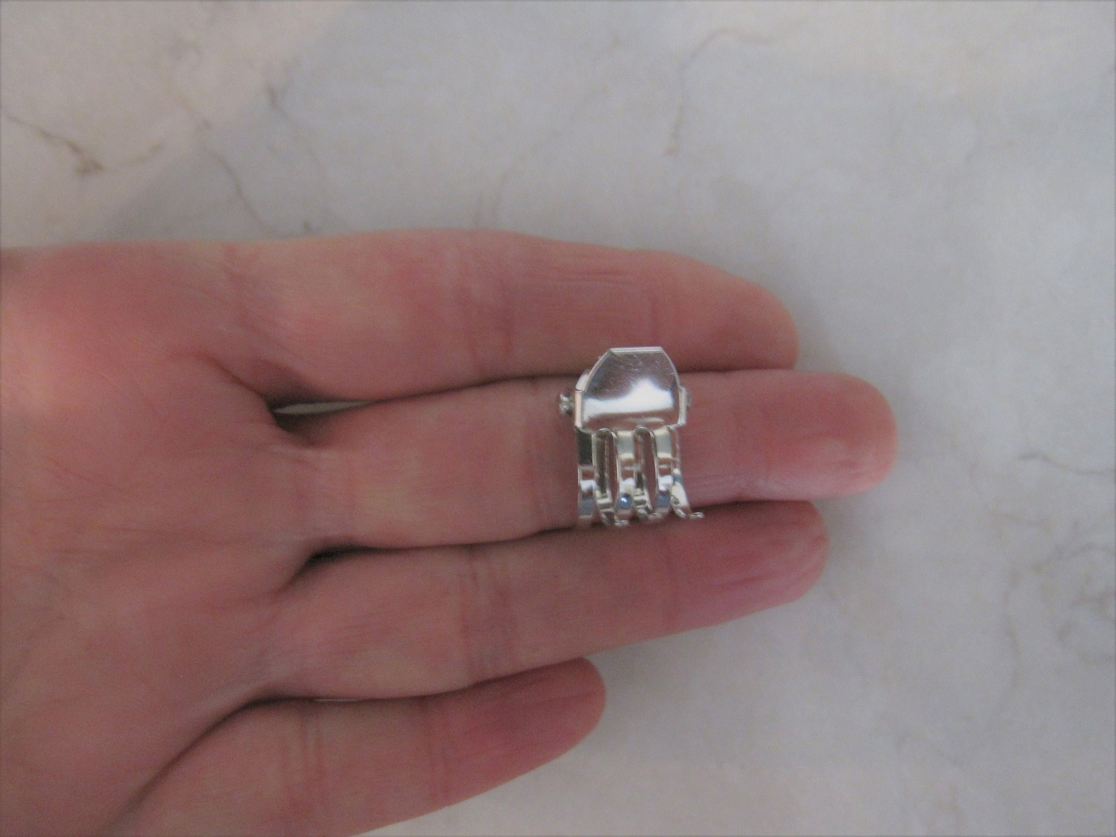 Tiny mini silver tone metal hair claw clip
