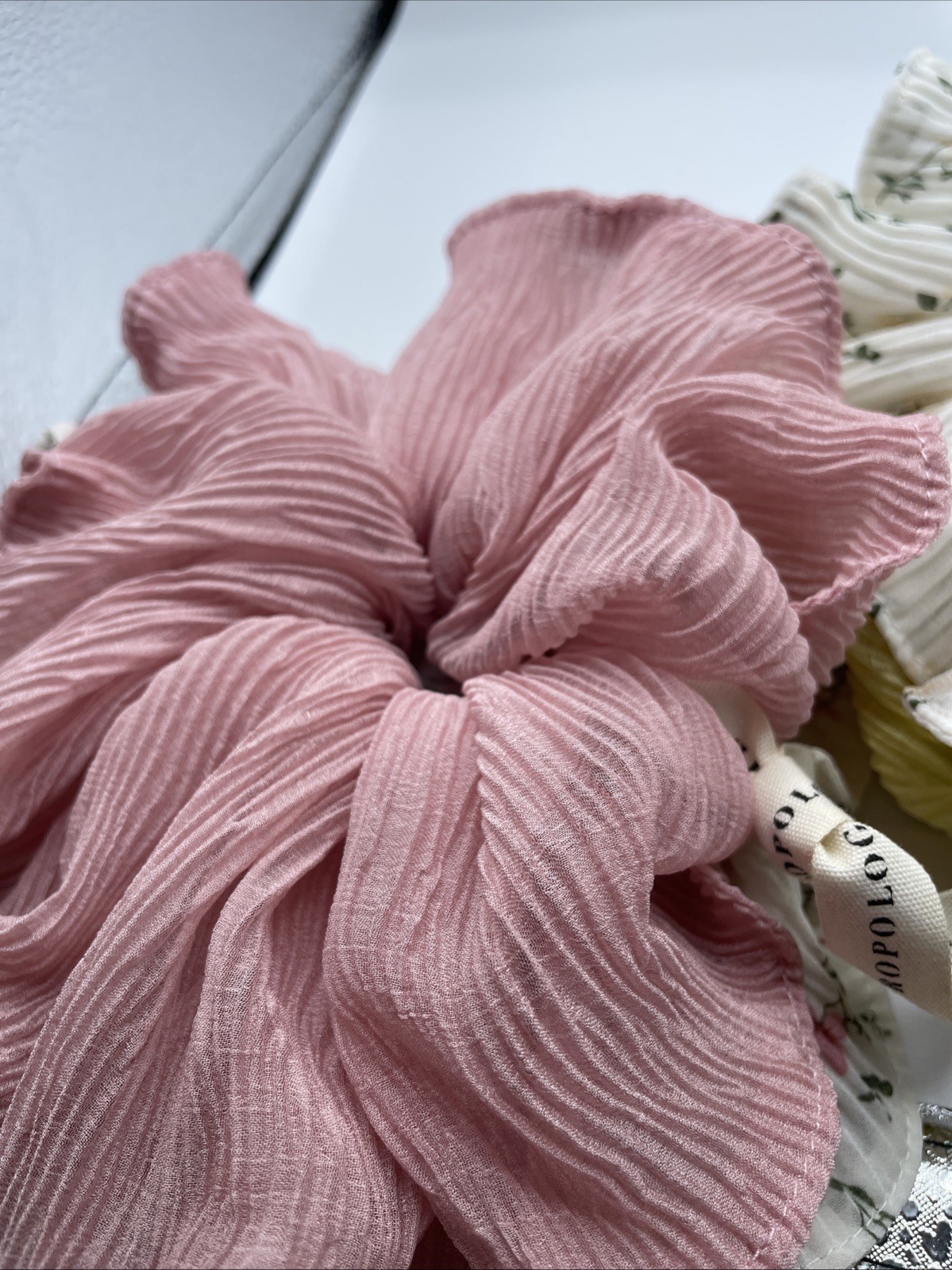 Anthropologie Lot 4 Floral, Solid Print Large Hair Accessory Scrunchies