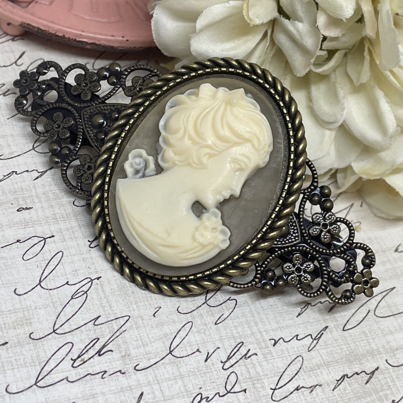 Victorian Fancy Lady Pearl Wedding VALENTINE Cameo Pin Hair Clip Jewelry Comb
