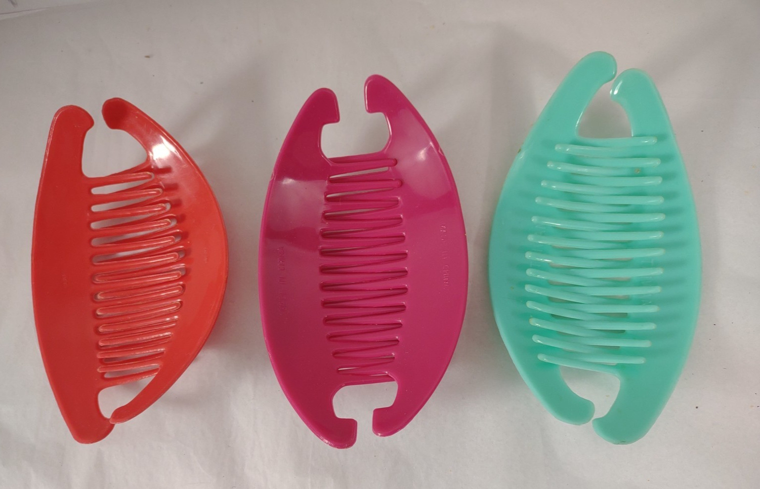 TZERS 80’s VTG Hair 6″ Cincher Clips, Banana Clips, Comb Assortment (A32)