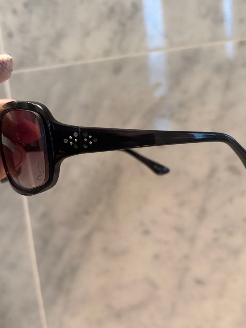 Anna Sui AS1111 Black Butterfly Sunglasses – Elegant & Stylish