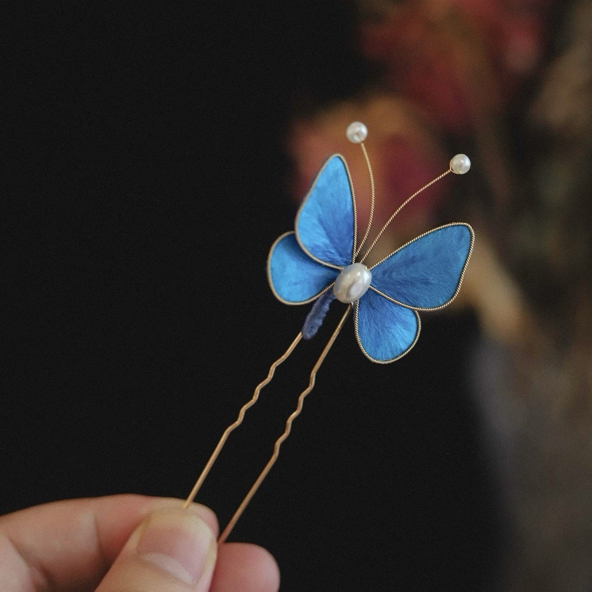 Elegant Blue Hairpin Set – Handmade Floral Design