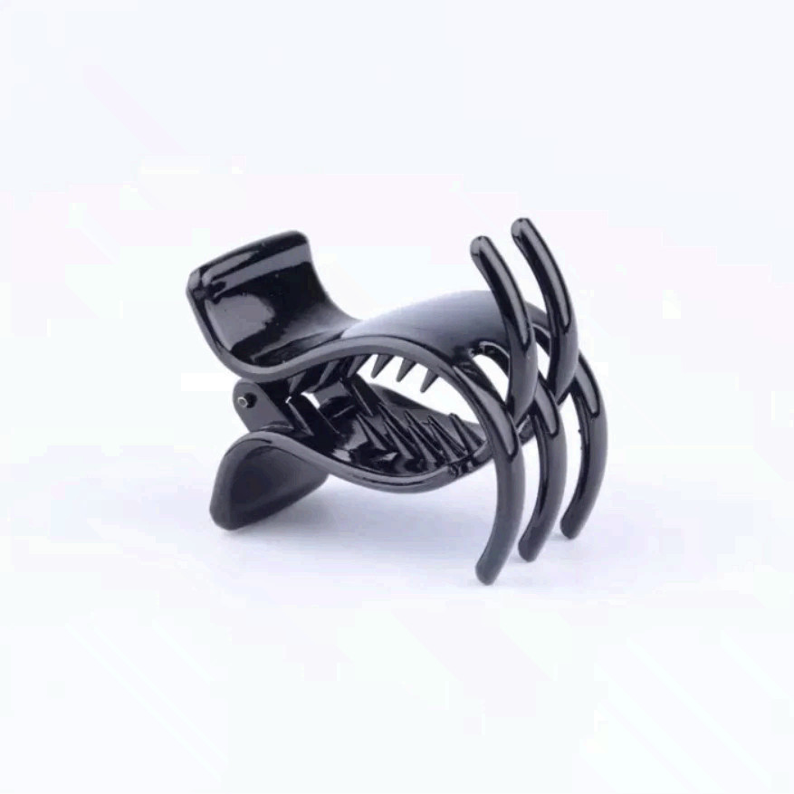 Black 5-prong hair clip for women