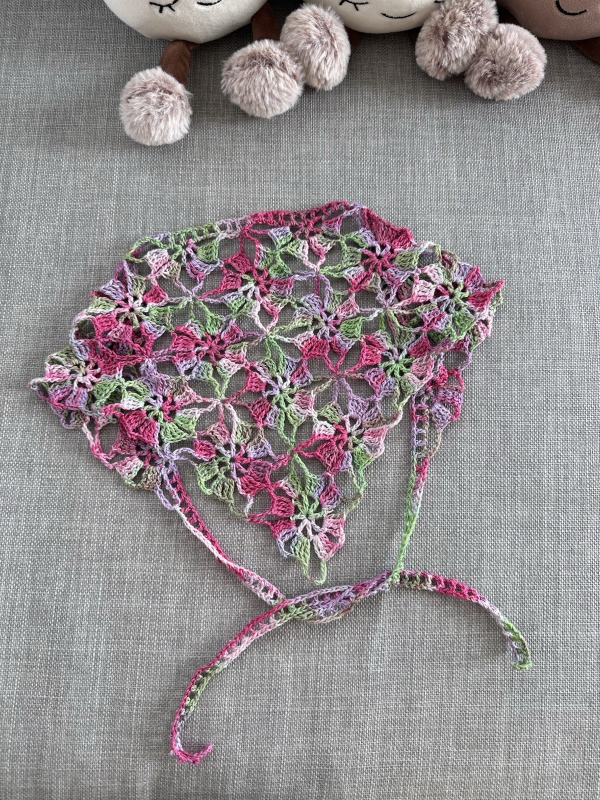 Handmade Crochet Floral Triangle Headscarf – Spring & Summer Hair Accessory