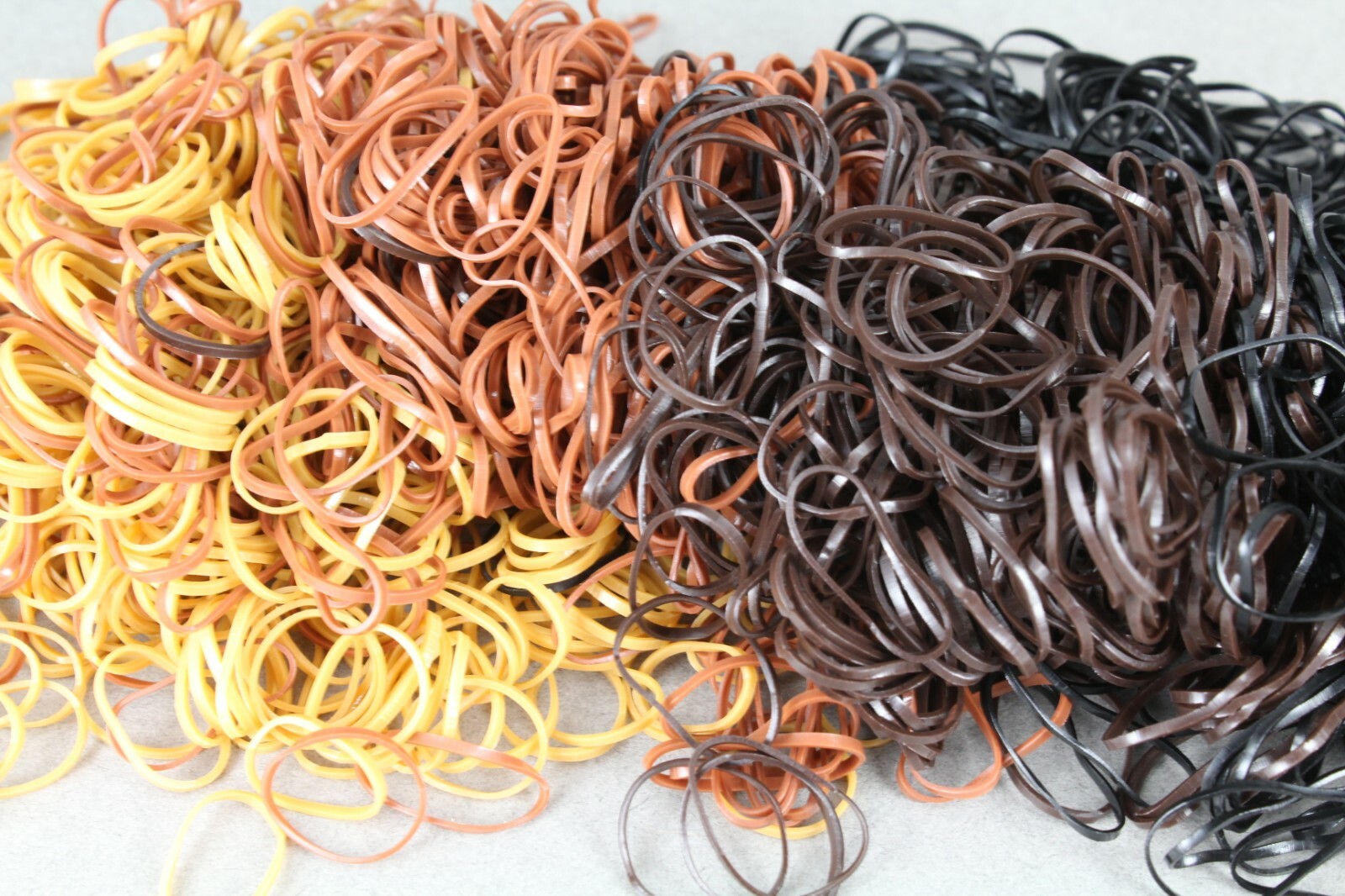 Brown Blonde Set pack 1800 small tiny mini hair ties elastics rubber bands braid