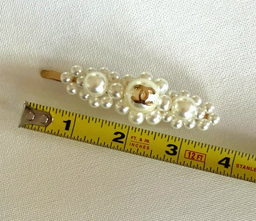 vintage hair clip/barrette chanel cc vip gift white pearls 3.5″ long