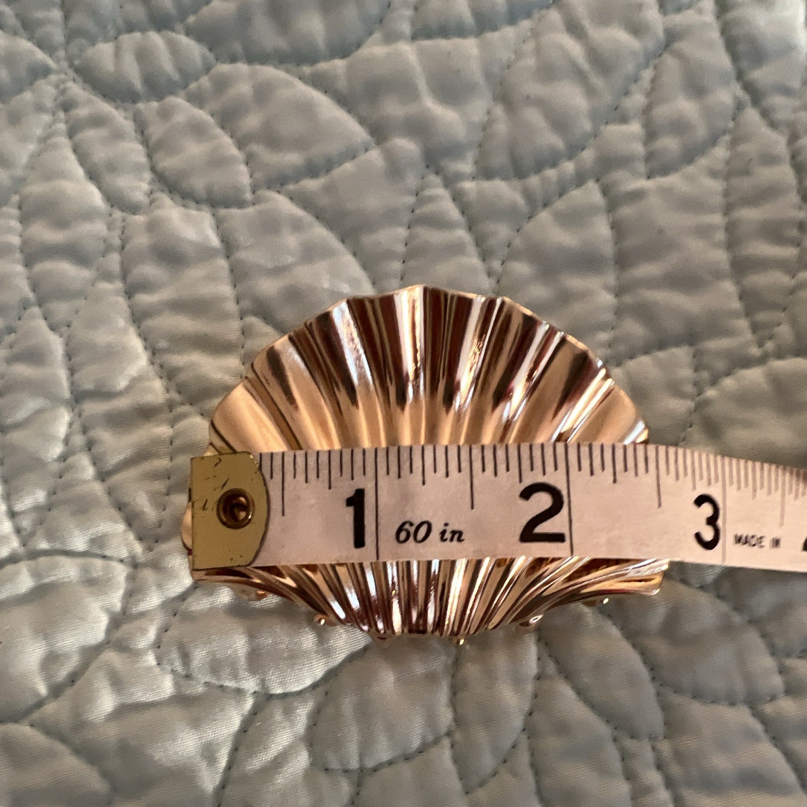vintage gold tone hair clip claw clip shell statement heavy, Large, tight spring