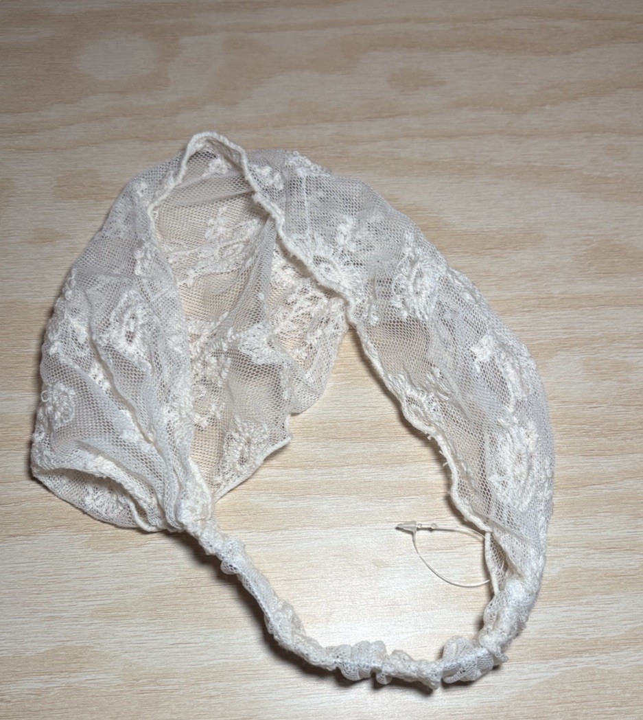 Free People Women’s Christine Lace Soft Headband Ivory NWOT (Sold Out Online)