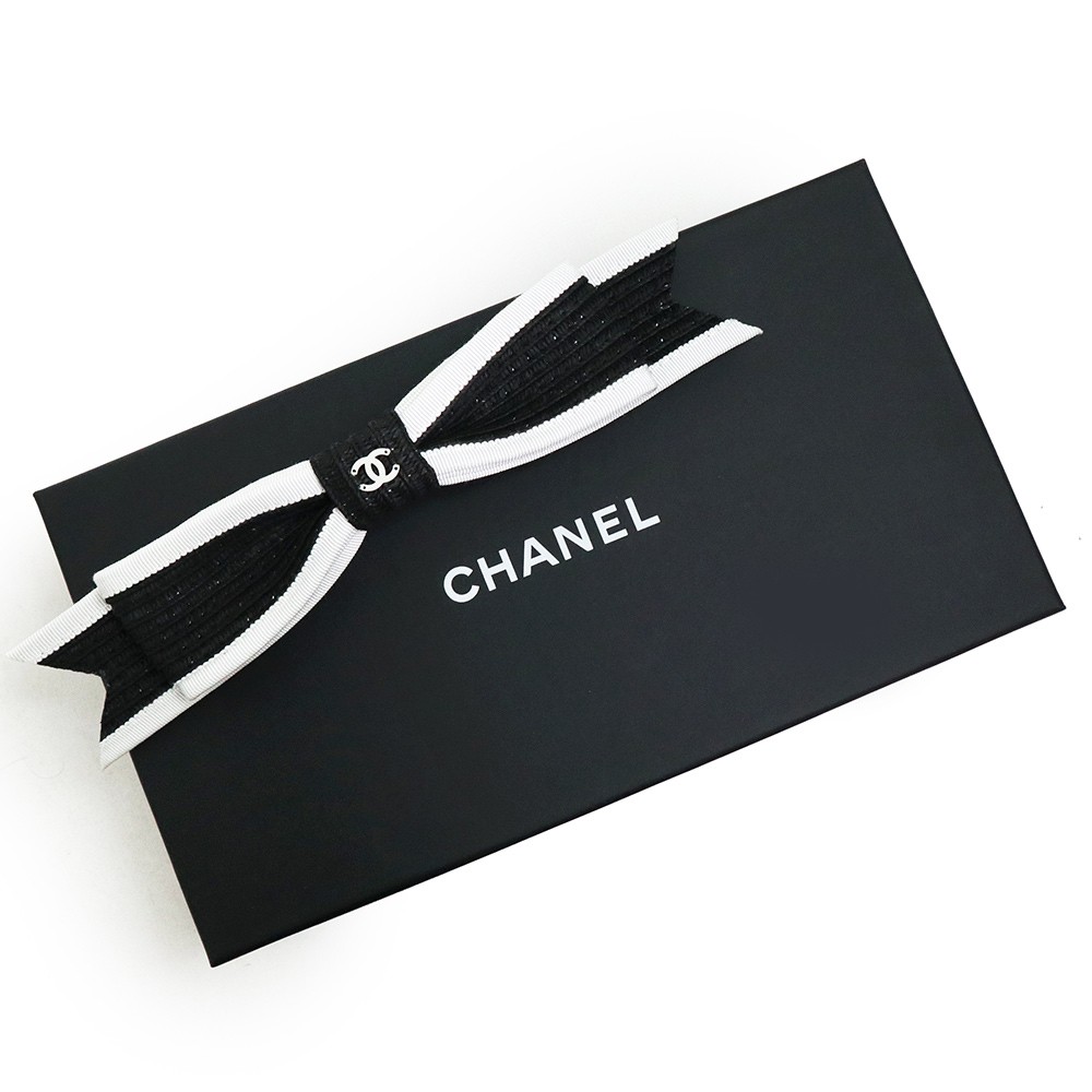 CHANEL Ribbon Coco CC logo Bicolor Paper Cotton Viscose Hair clip, Black & White