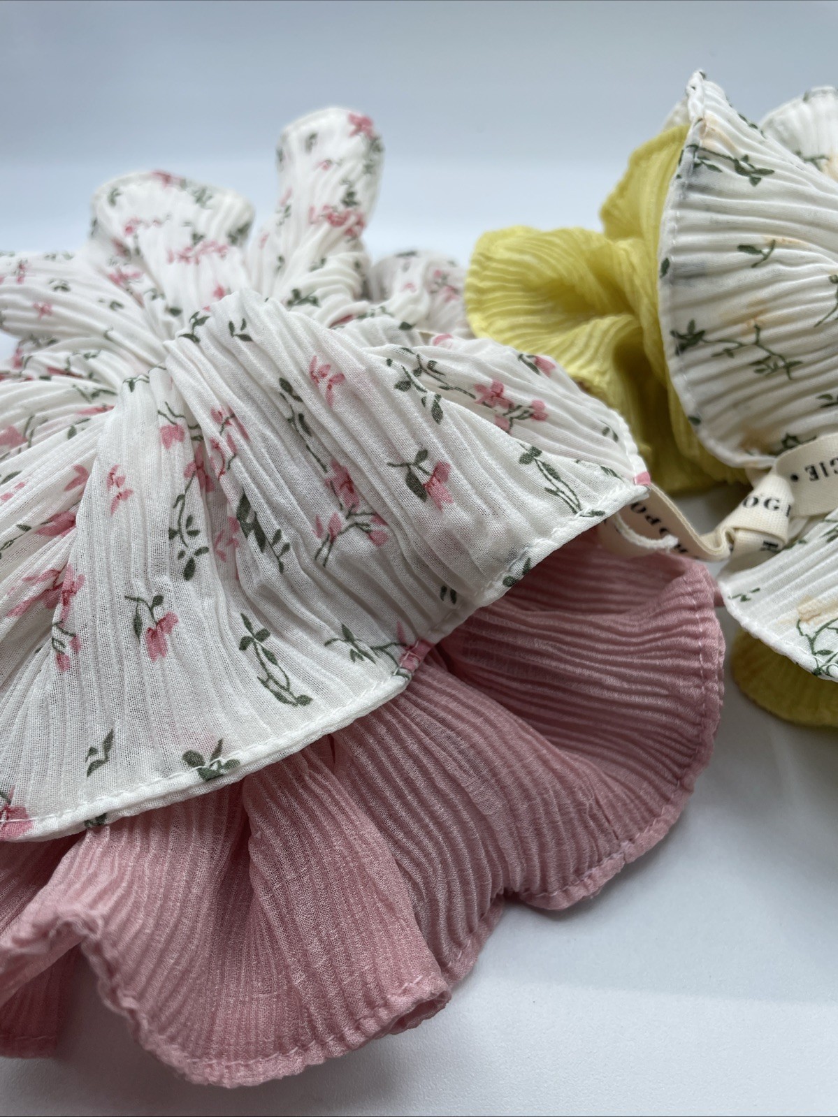 Anthropologie Lot 4 Floral, Solid Print Large Hair Accessory Scrunchies