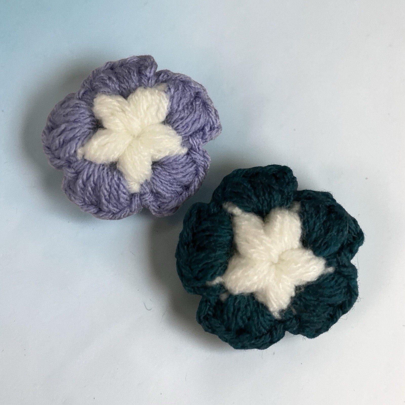 Handmade Crochet Flower Hair Clips Purple Green White Acrylic Metal Floral