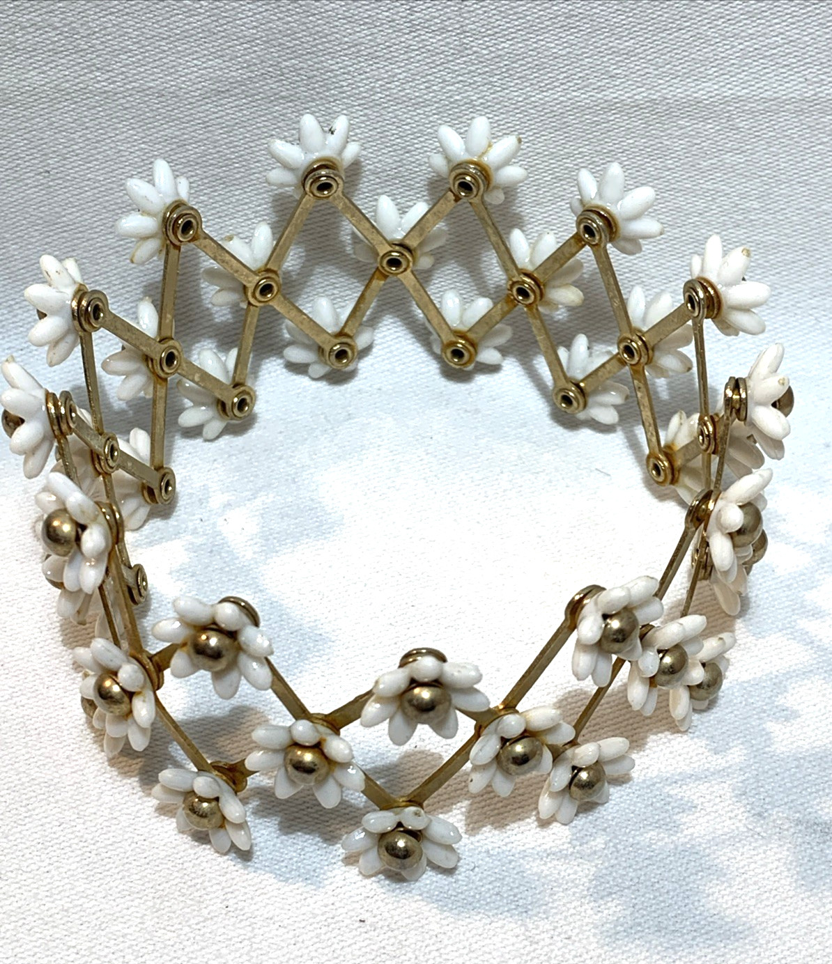 1940 VTG White Floral Accordion Style Brass & Celluloid Hair Ponytail Cuff