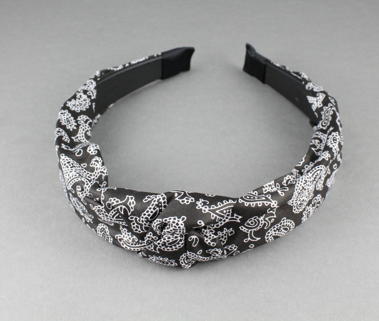 Black White turban knot headband bandana paisley fabric covered band grip teeth