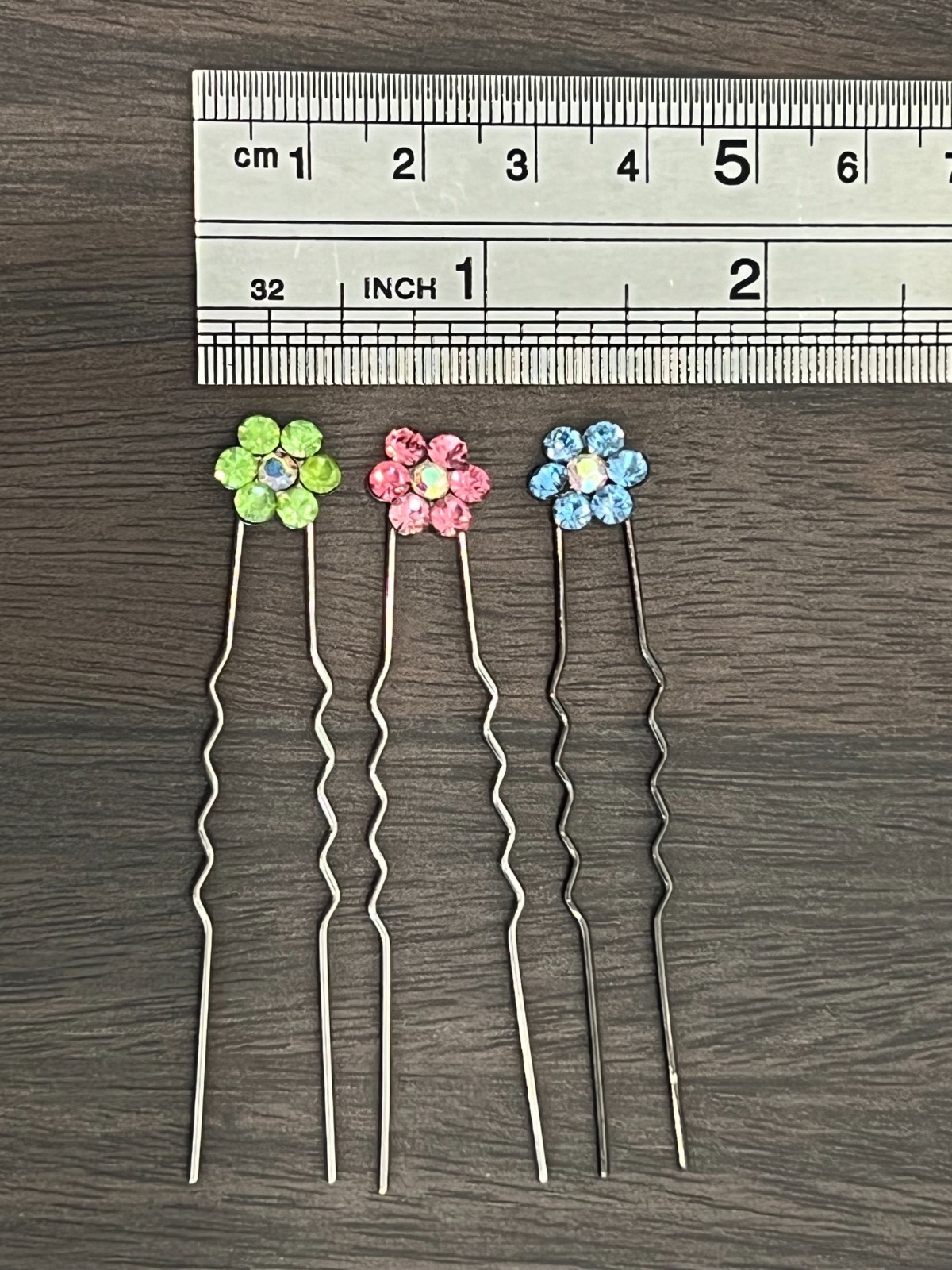 Vintage 6 Flower Pins & 2 clips Hair Bun Holder Rhinestone Metal Accessories