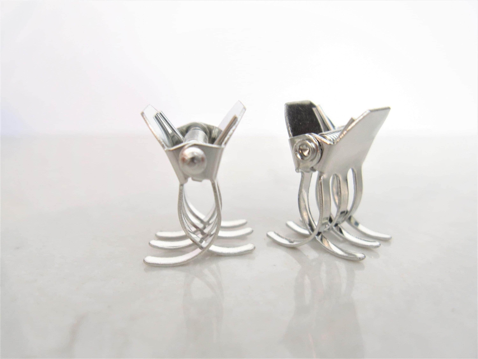 Tiny mini silver tone metal hair claw clip