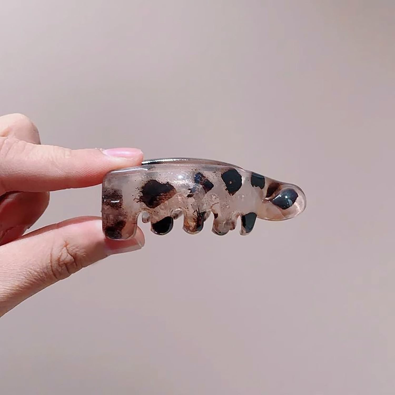 Small Banana Hair Clips for Women 4Pcs Matte Vintage Hair Claw Clips Fashion Cut