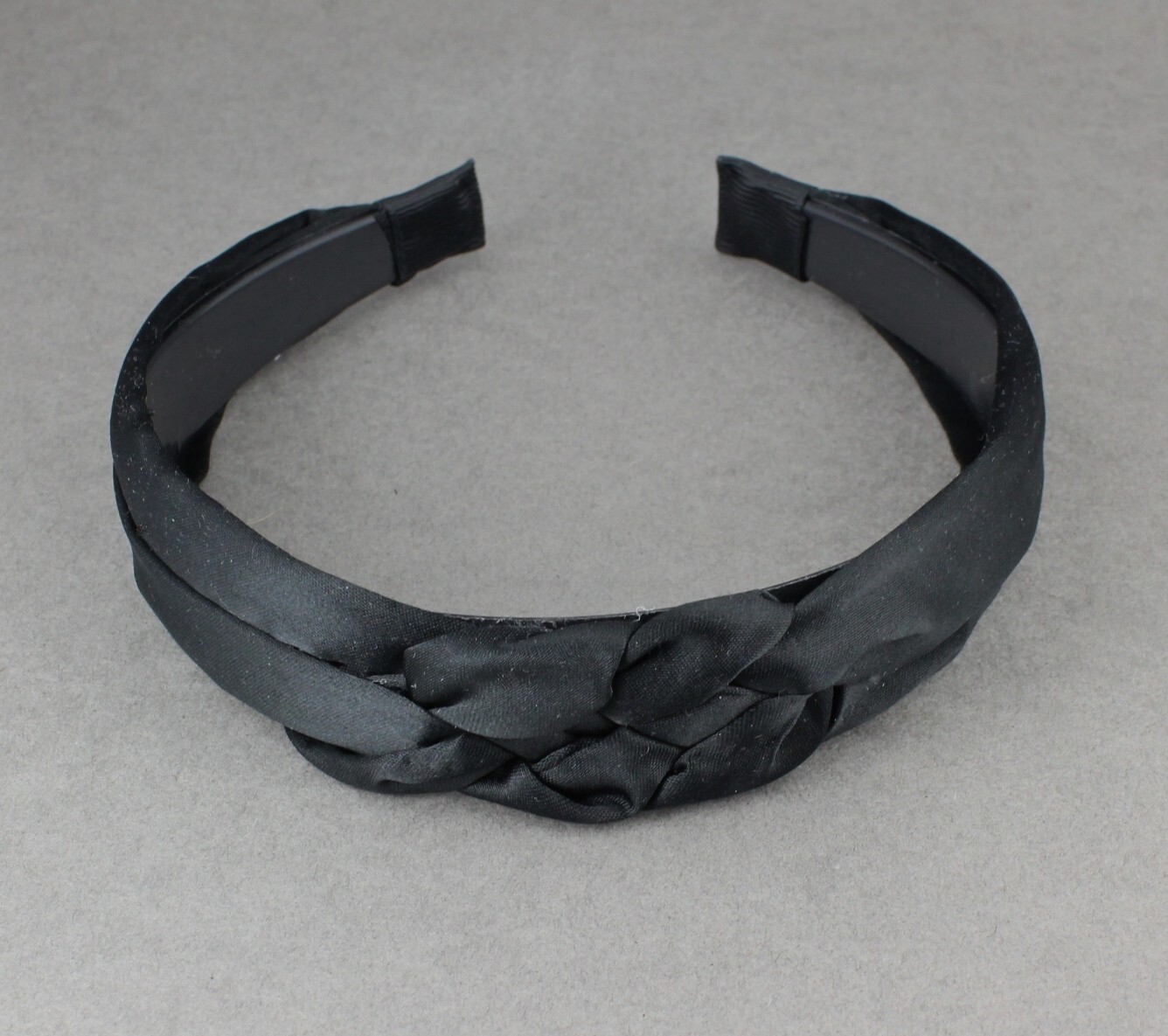 Black satin braided headband soft fabric covered band grip teeth braid 1″ wide