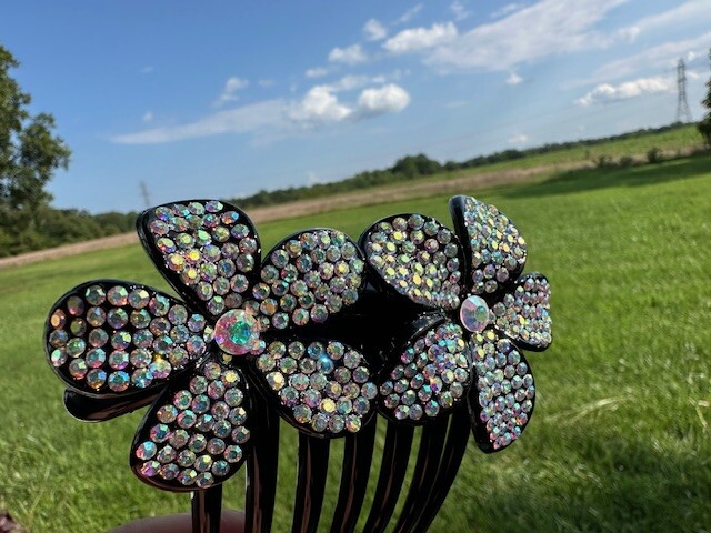 1 New Flowers Hair Comb w Shinny Crystals Hair Jewelry Accessories US Seller