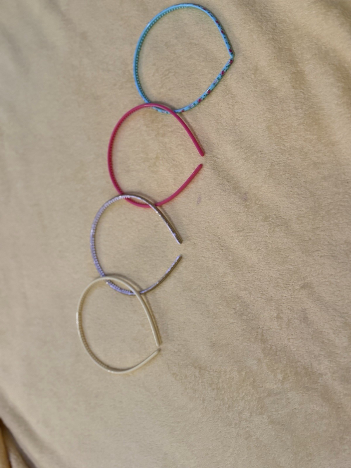 4pc Plastic Headbands w/ Teeth Grip, Multicolor, Solid Pattern, Women/Teens